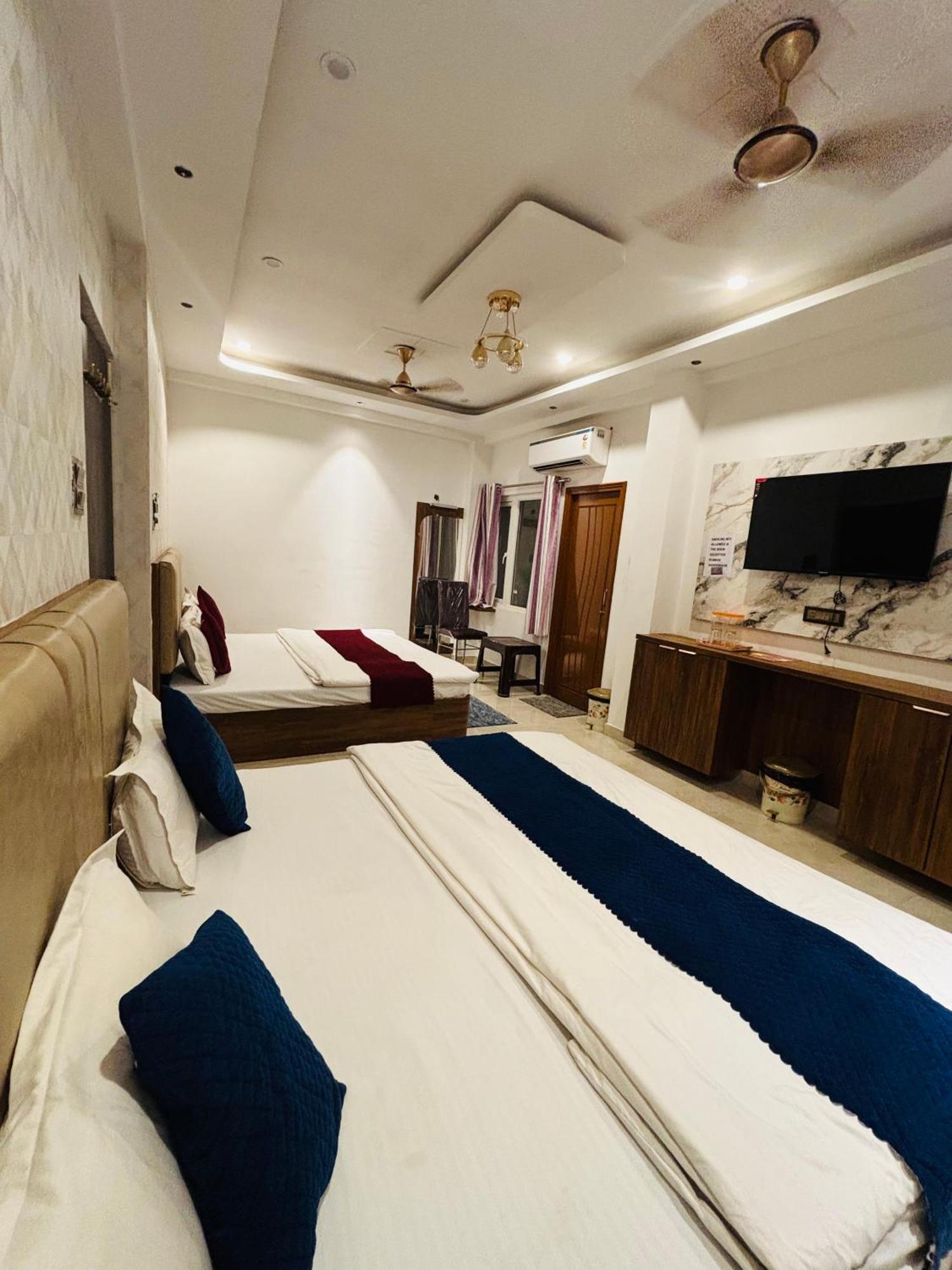 Mm Grand, 1 Km To Kashi Vishwanath Temple And Main Ghat - Varanasi — Photos 3